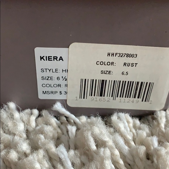 Halston Heritage Kiera Sandal w/ original box - Picture 4 of 4